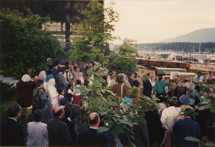 Plaque unveiling at Portal Park
