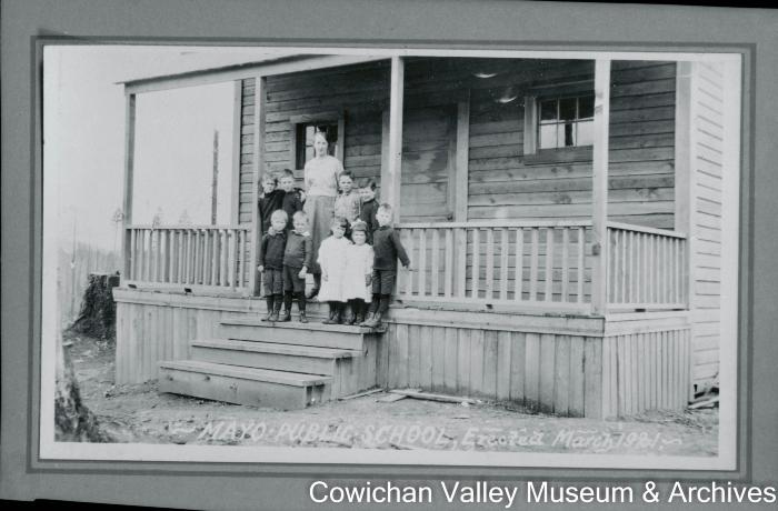 Mayo public school erected