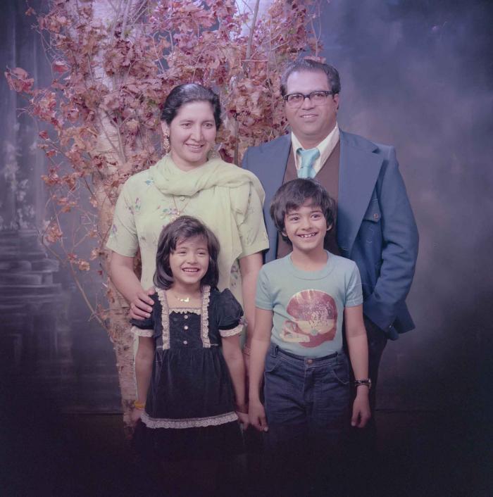 [Group portrait of Gill family]