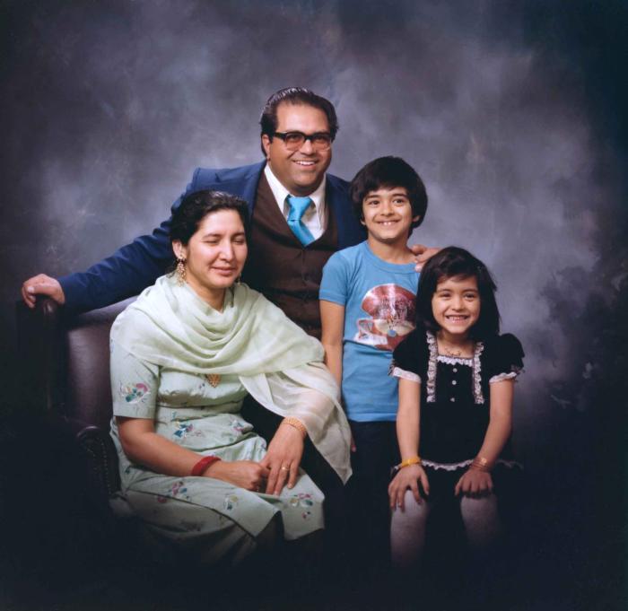 [Group portrait of Gill family]