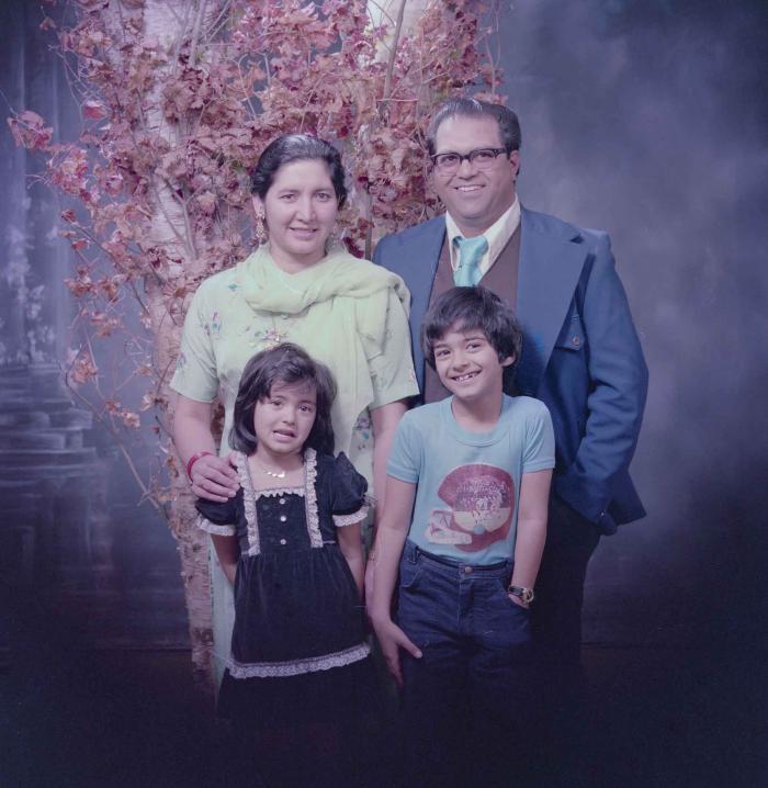 [Group portrait of Gill family]